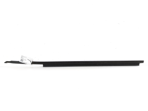 AUDI A5 (2007–2016) Esiukse klaasi välimine liist 8T0853284M - 3