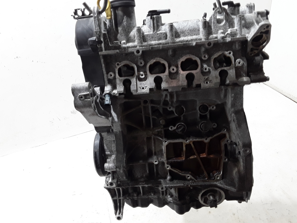 VOLKSWAGEN Passat B8 (2014-2023)  Голый двигатель CUKC 23204507