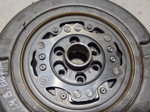  Clutch flywheel 