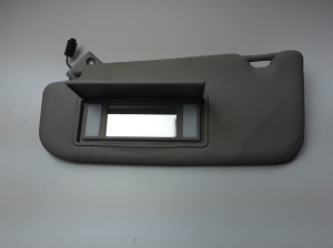  Sun visor 