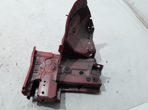 RENAULT Megane E-Tech CMF-EV (2022–2026) Eesmine tugijalg 620415215R - 2