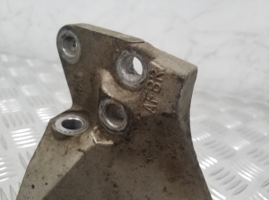 Infiniti FX (2002–2008) Engine bracket AF8R - 2