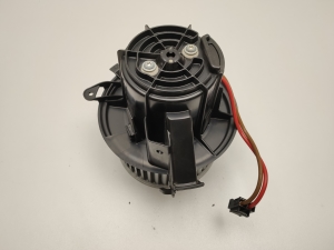   Cabin shoulder motor 