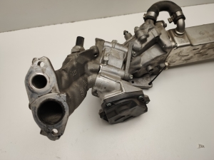  EGR valve 