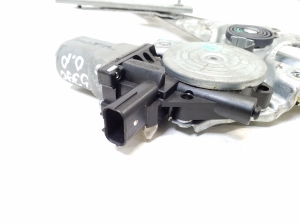 Honda Civic IX (2011–2015) Front door window regulator - 2