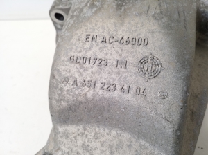  Engine holder 