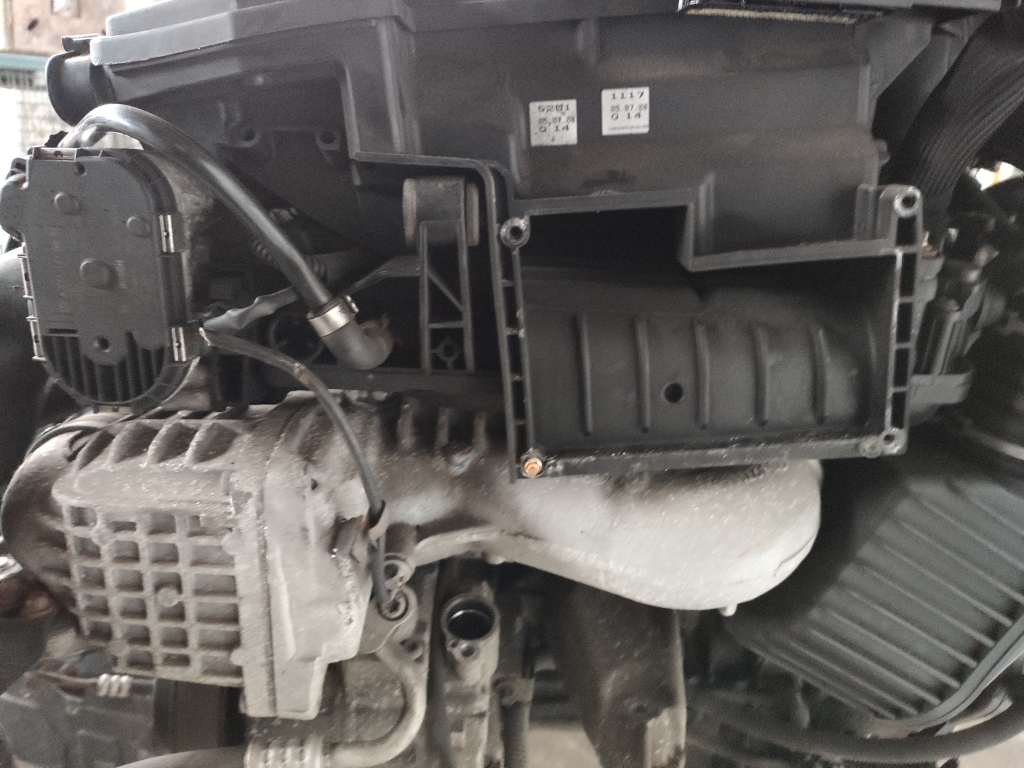 MERCEDES-BENZ C-Class W204/S204/C204 (2004-2015)  Голый двигатель 271952, 722695 23349755
