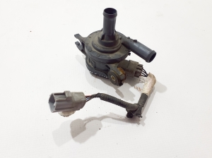   Zusatzwasserpumpe  - 161B047010 