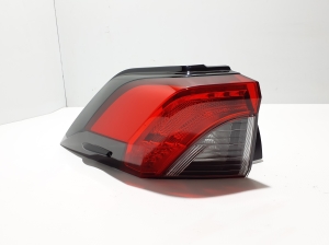 TOYOTA RAV 4 A5 (2019–2026) Eckleuchte hinten 8156042230