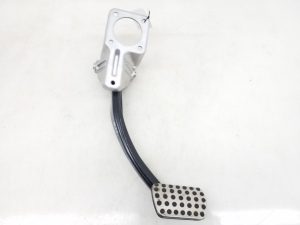 Mercedes Benz ML-Class 164 (2005–2011) Piduripedaal A1642902001 - 2
