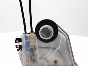 TOYOTA RAV 4 A5 (2019–2026) Rear side door lock 6905048060 - 4