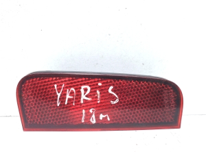  Rear bumper reflector 