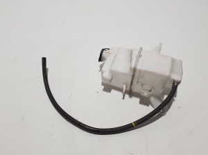 TOYOTA RAV 4 A5 (2019–2026) Dzesēšanas šķidruma tvertne 1647025050 - 3