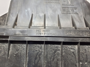 TOYOTA RAV 4 A5 (2019–2026) Luftfiltergehäuse 1781237040 - 5