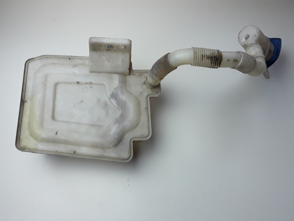 Volkswagen Golf V (2003–2009) Front washer fluid reservoir 1K0955453Q Volkswagen Golf V (2003–2009) Front washer fluid reservoir 1K0955453Q
