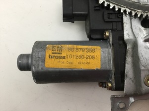 Opel Zafira A (1999–2005) Priekšējo durvju logu pacēlājs un tā daļas 90579356 - 2