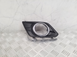 Front bumper fog lamp cover - 622574BA0B