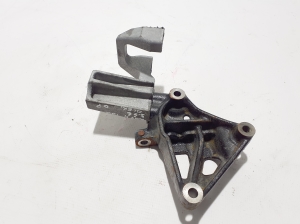 TOYOTA RAV 4 A5 (2019–2026) Engine bracket 1231525030 - 2