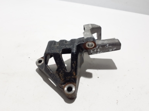 TOYOTA RAV 4 A5 (2019–2026) Engine bracket 1231525030 - 4