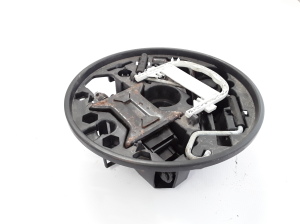 RENAULT Clio II (1998–2005) Jack 8200465546 - 2