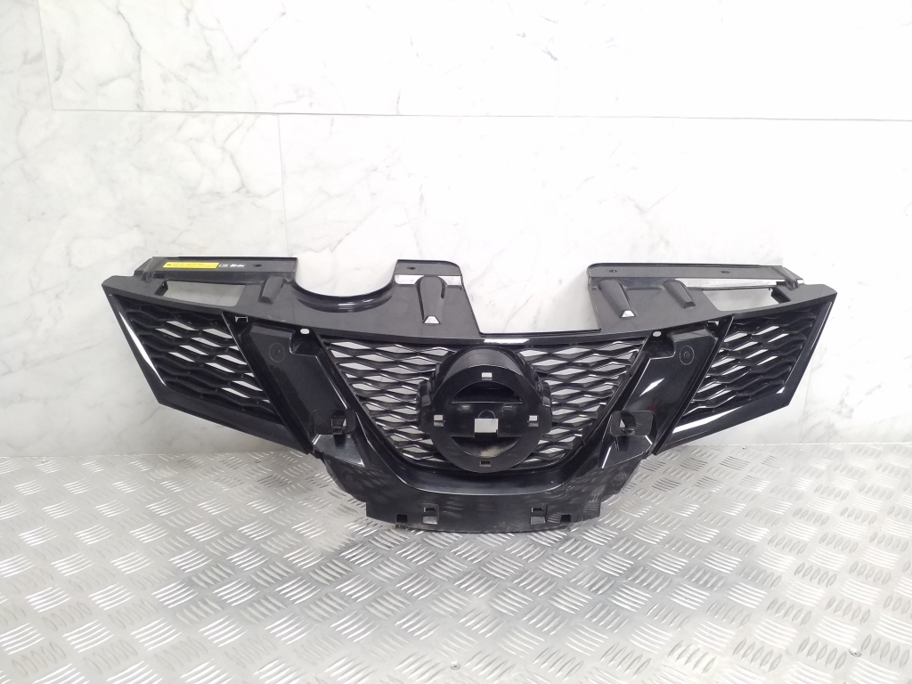 NISSAN X-Trail T32 (2013-2022) Front Upper Grill 623104CE0A 24865459