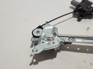 TOYOTA RAV 4 A5 (2019–2026) Priekšējo durvju logu pacēlājs 6980142070 - 3