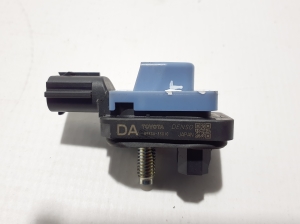 TOYOTA RAV 4 A5 (2019–2026) Airbag sensor 8983A33010 - 2