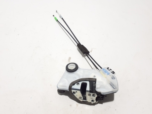 TOYOTA RAV 4 A5 (2019–2026) Front door lock 6904053140 - 2