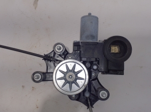 TOYOTA RAV 4 A5 (2019–2026) Front door window regulator 6980242070 - 2