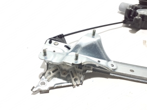 TOYOTA RAV 4 A5 (2019–2026) Front door window regulator 6980242070 - 4