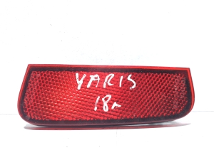  Rear bumper reflector 