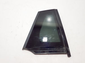   Rear door quarter glass  - A2937301600 