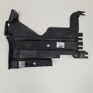 AUDI A5 (2007–2016) Unterbodenschutz 8T0825216d - 5