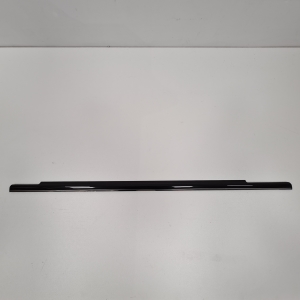 Tagumise külgukse klaasi välimine liist - A1697351565
