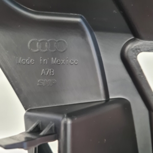 AUDI Q5 (2017–2026) Esikaitseraua kinnitus 80A807095A - 2
