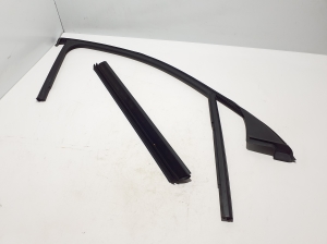 Mercedes Benz EQC N293 (2019–2026) Esiukse tihenduskumm A2937250700 - 3