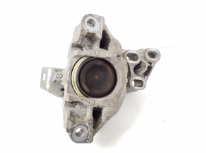 Mercedes Benz GLA-Class 156 (2013–2019) Gearbox mount A2462400217 - 3