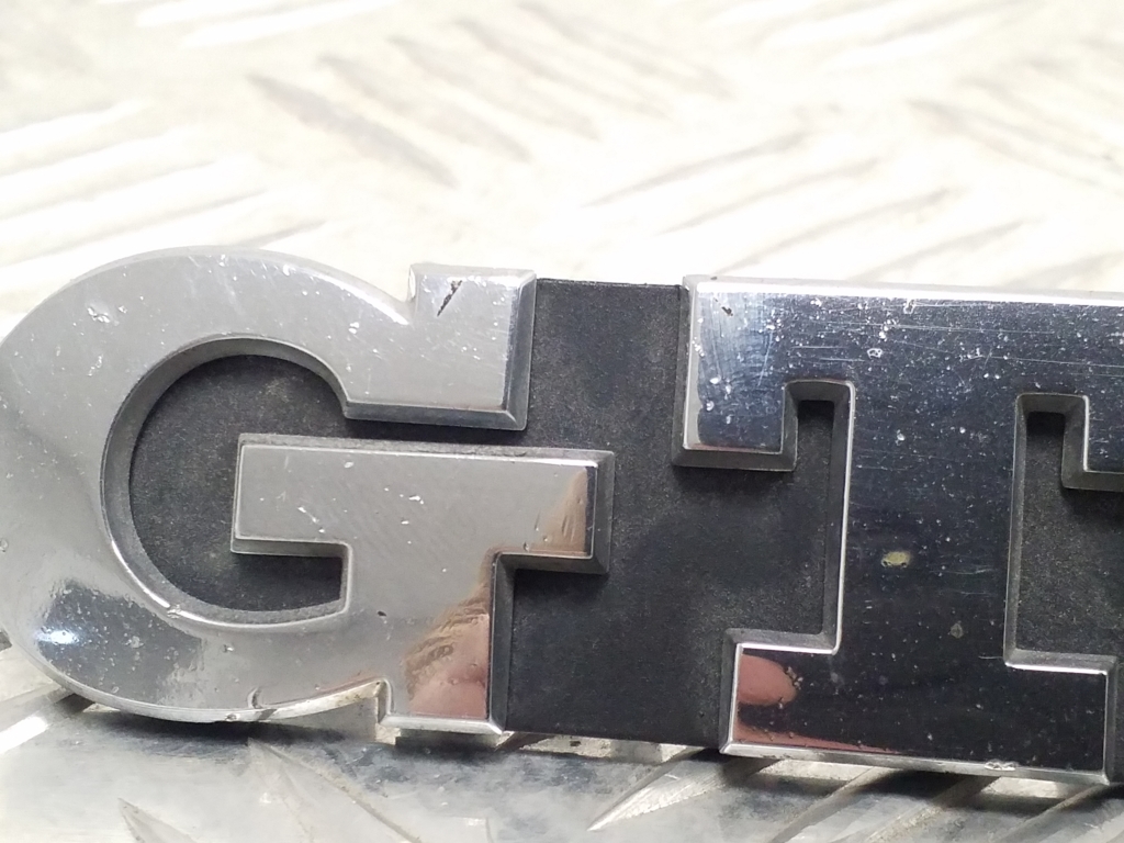 VOLKSWAGEN Golf 7 generation (2012-2024) Wing Right Manufacturer Badge 5G0853679R 25025958