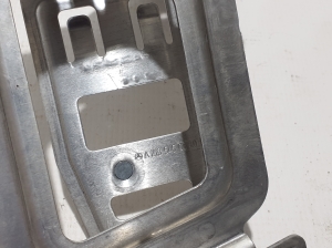 Mercedes Benz EQC N293 (2019–2026) Cits kronšteins A2135450040 - 2