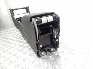 Volkswagen Passat B6 (2005–2010) Center console 3C0863319AD - 2