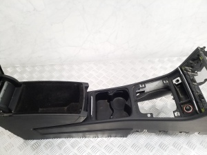 Volkswagen Passat B6 (2005–2010) Center console 3C0863319AD - 4