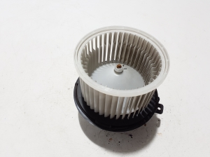 Heizungsgebläsemotor - 27226JY10A