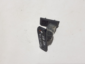 Mercedes Benz EQC N293 (2019–2026) Esiukse ülemine hing A2057200637 - 2