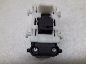 Mercedes Benz C-Class 203 (2000–2007) Tagumise külgukse aknalüliti A2038200210 - 2