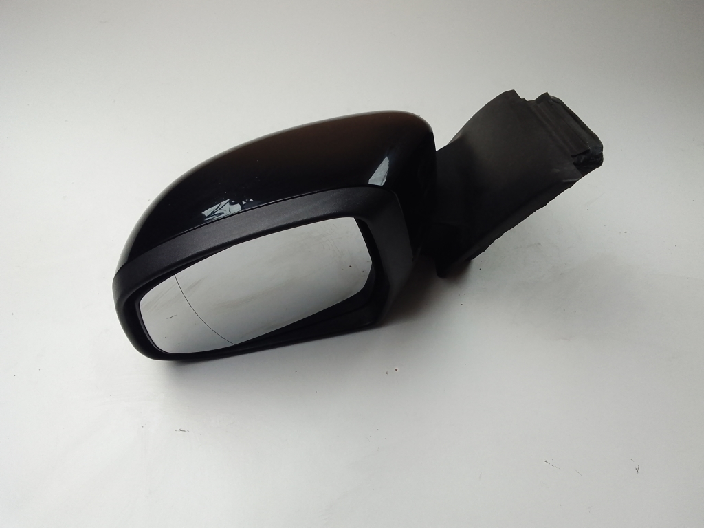Ford Focus (2011–2018) Side mirror and its parts E9024550 Ford Focus (2011–2018) Side mirror and its parts E9024550