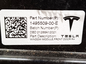 Tesla Model Y Y (2020–2026) Priekšējo durvju logu pacēlājs un tā daļas 1495509-00-E - 3