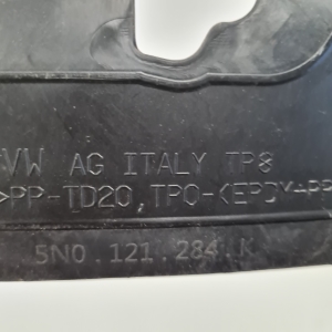 Volkswagen Tiguan (2007–2016) Luftleitblech für den Kühler 5N0121284K - 2