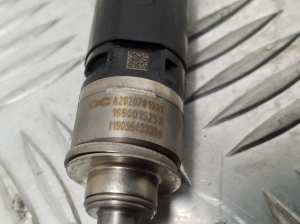  Fuel injector 