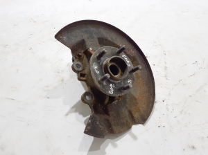 Front wheel hub - 1781987
