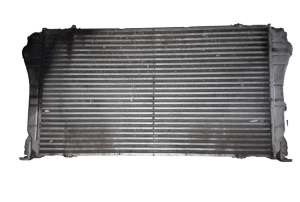 TOYOTA Avensis T27 (2008–2019) Vahejahuti radiaator 179400R040 - 2